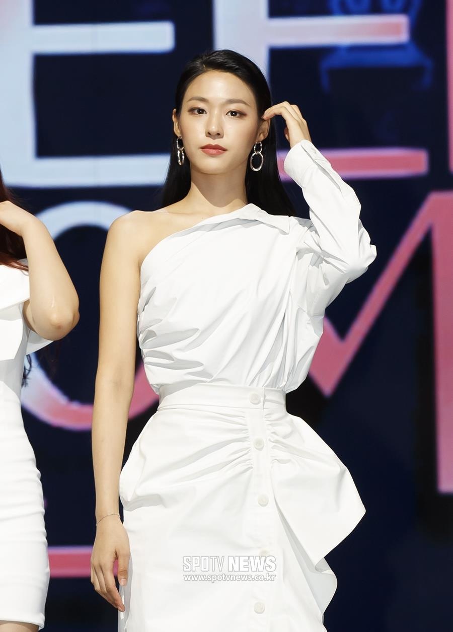 Nhan sac Seol Hyun anh 4