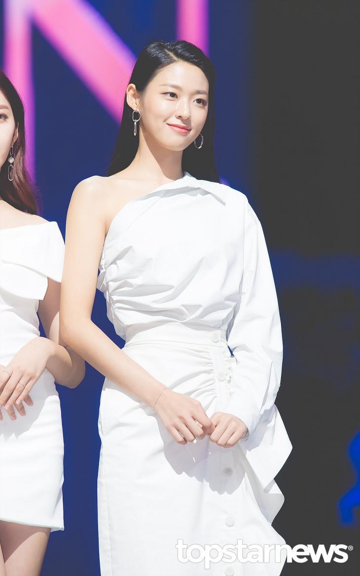 Nhan sac Seol Hyun anh 3