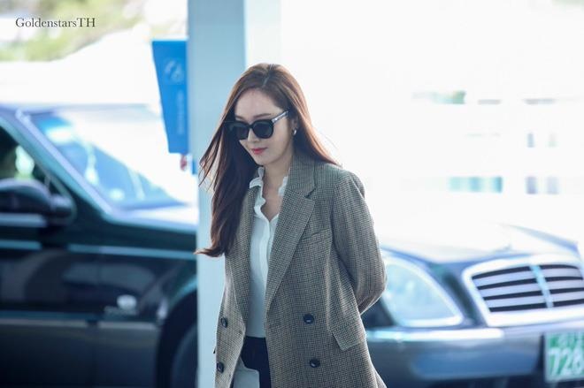 Jessica Jung tai san bay anh 8