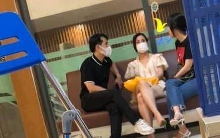 Dong Nhi - Ong Cao Thang bi bat gap o benh vien truoc ngay cuoi hinh anh