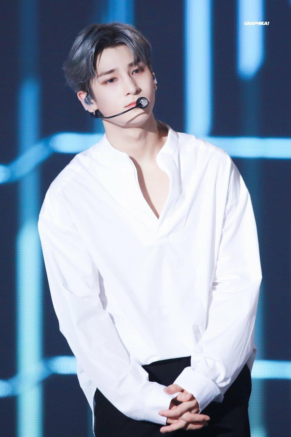 tan binh nam Kpop so huu guong mat ti le vang anh 14