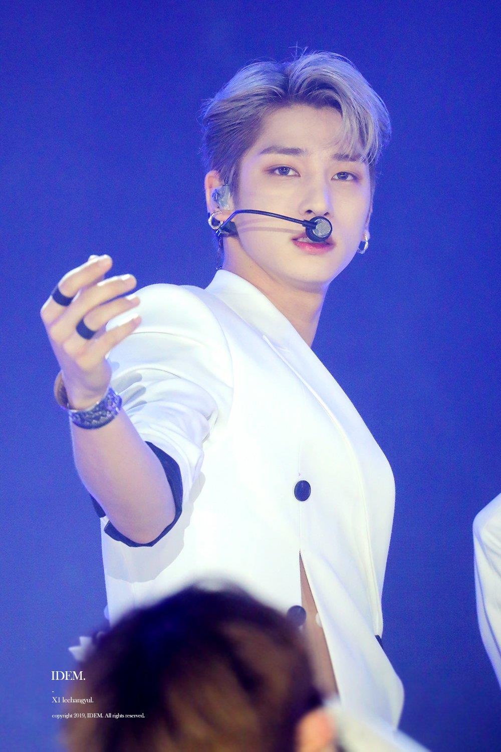 tan binh nam Kpop so huu guong mat ti le vang anh 11