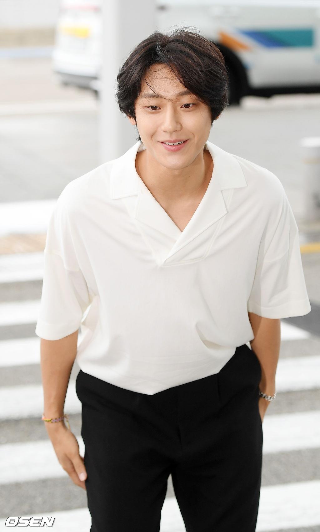 IU tuoi tan tai san bay anh 16