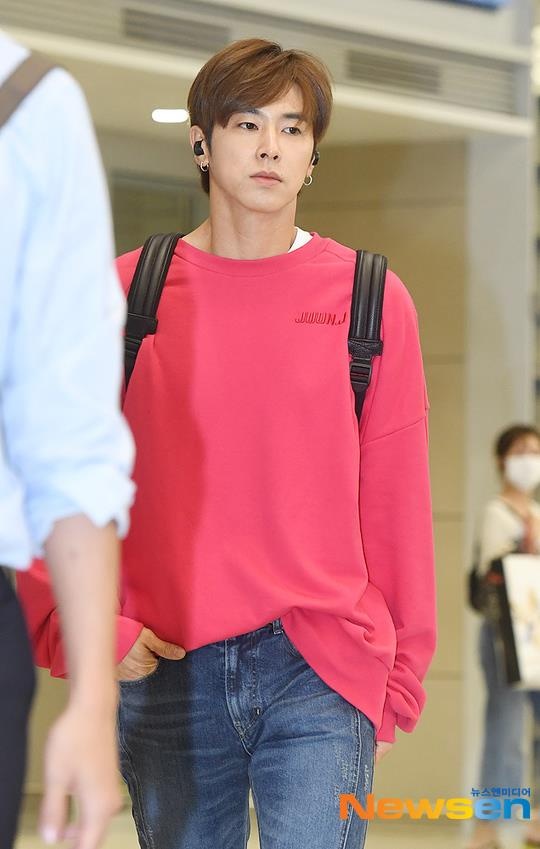 Dan sao hang A tai san bay anh 23