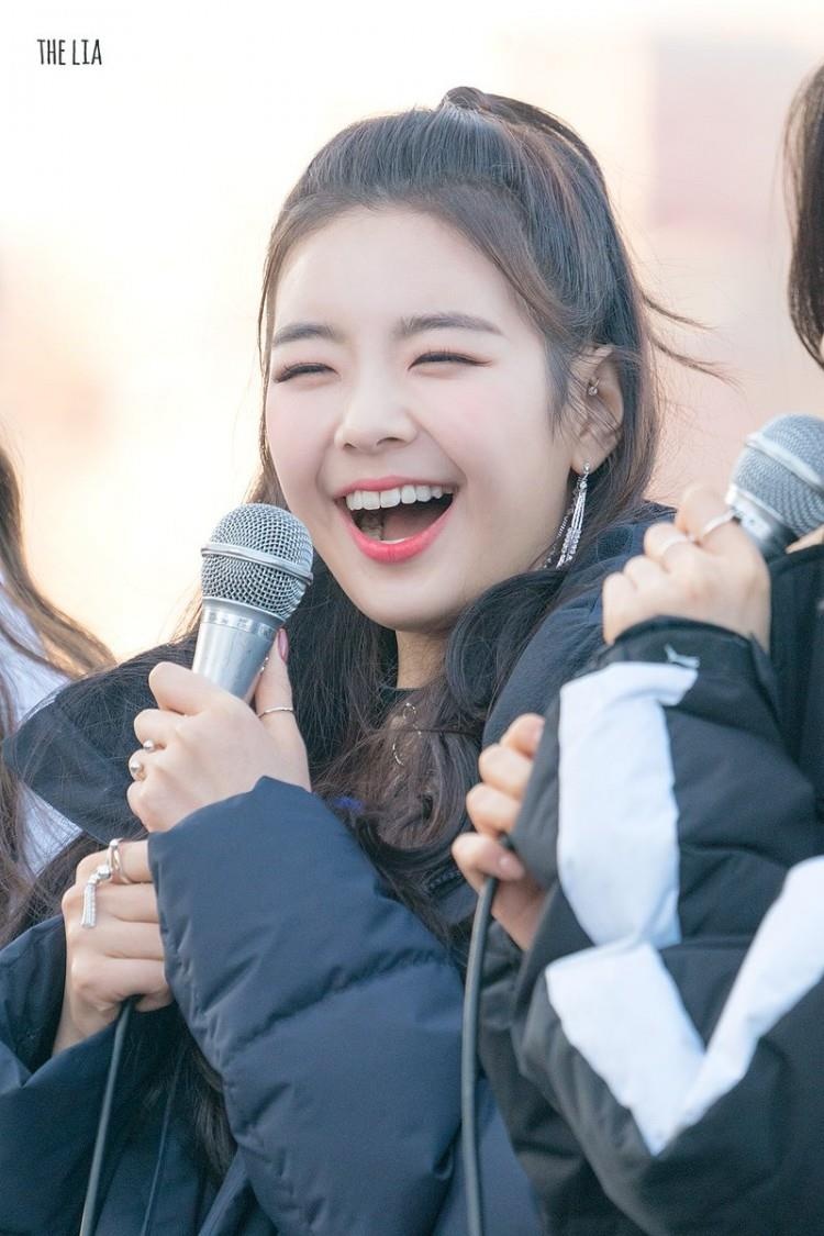 cay hut fan nu Kpop anh 13