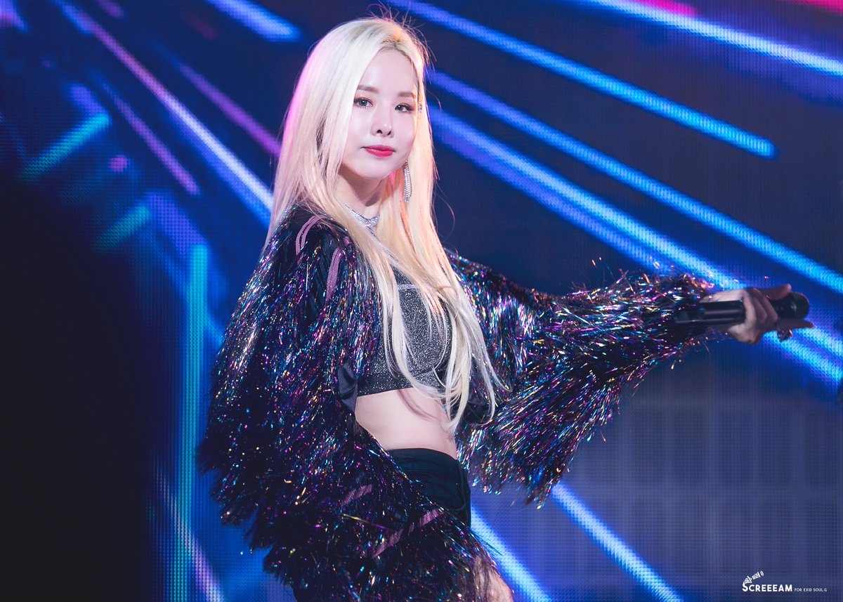 nhan sac cua nu idol the he 8X anh 13