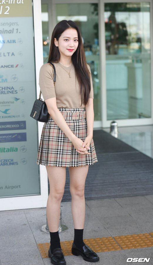 Ji Soo tai san bay anh 5