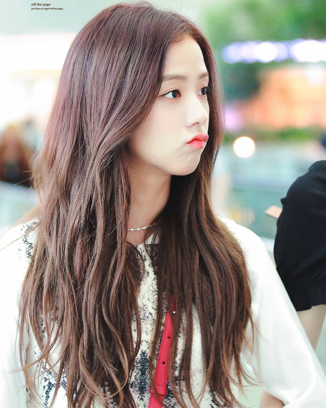 ban gai tin don cau thu bong da,  my nhan nhom Black Pink anh 12