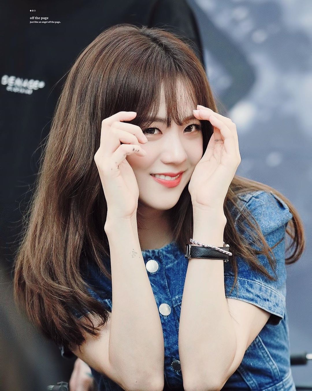 ban gai tin don cau thu bong da,  my nhan nhom Black Pink anh 17