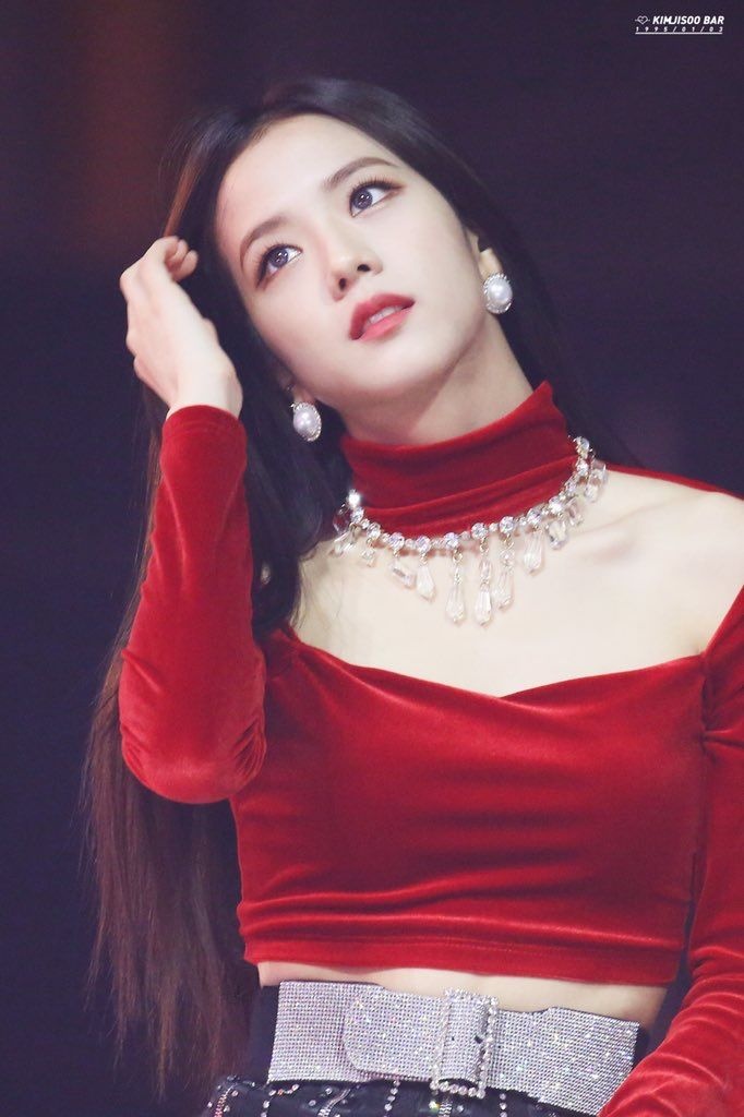 ban gai tin don cau thu bong da,  my nhan nhom Black Pink anh 5