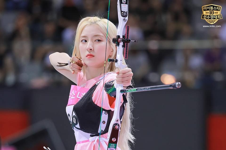 Nu idol gay chu y tai dai hoi the thao anh 4