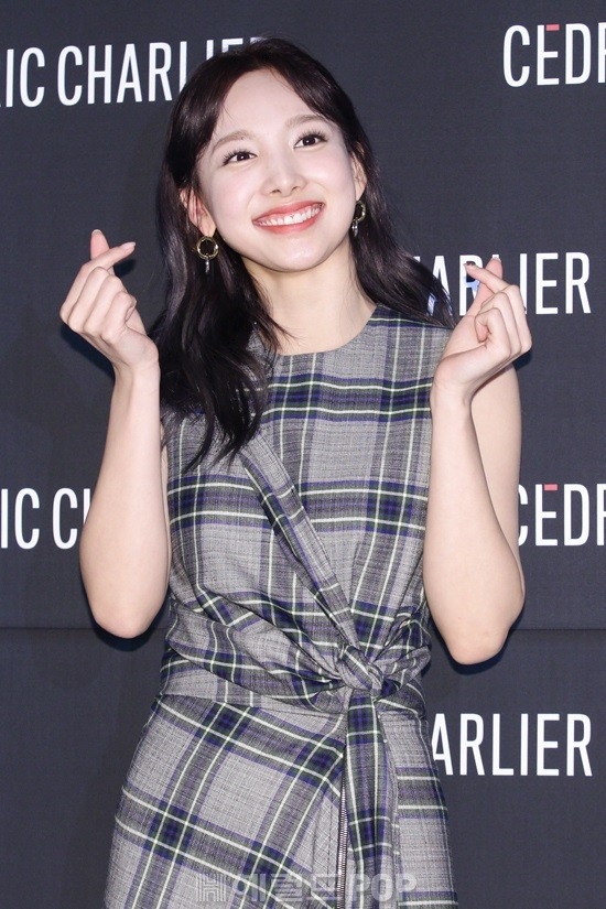 nhan sac chi ca TWICE anh 8