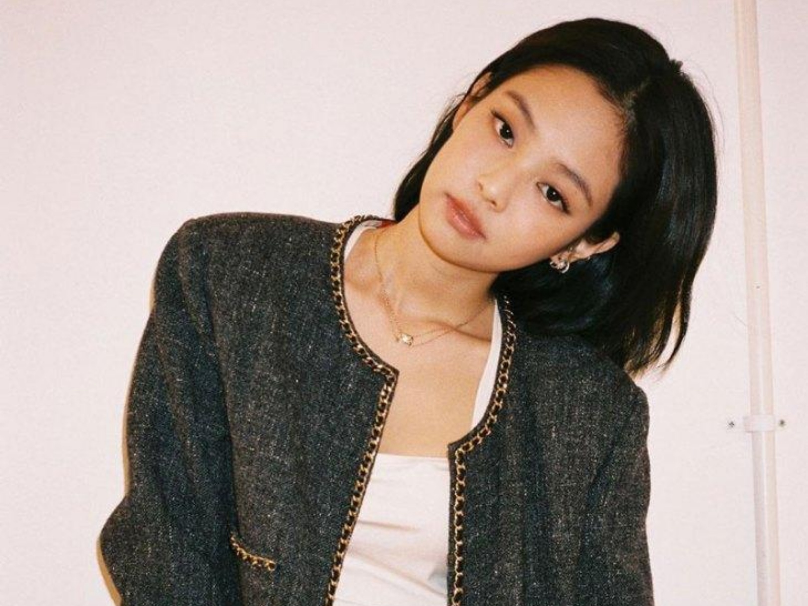 Hinh anh Jennie tren tap chi elle anh 10