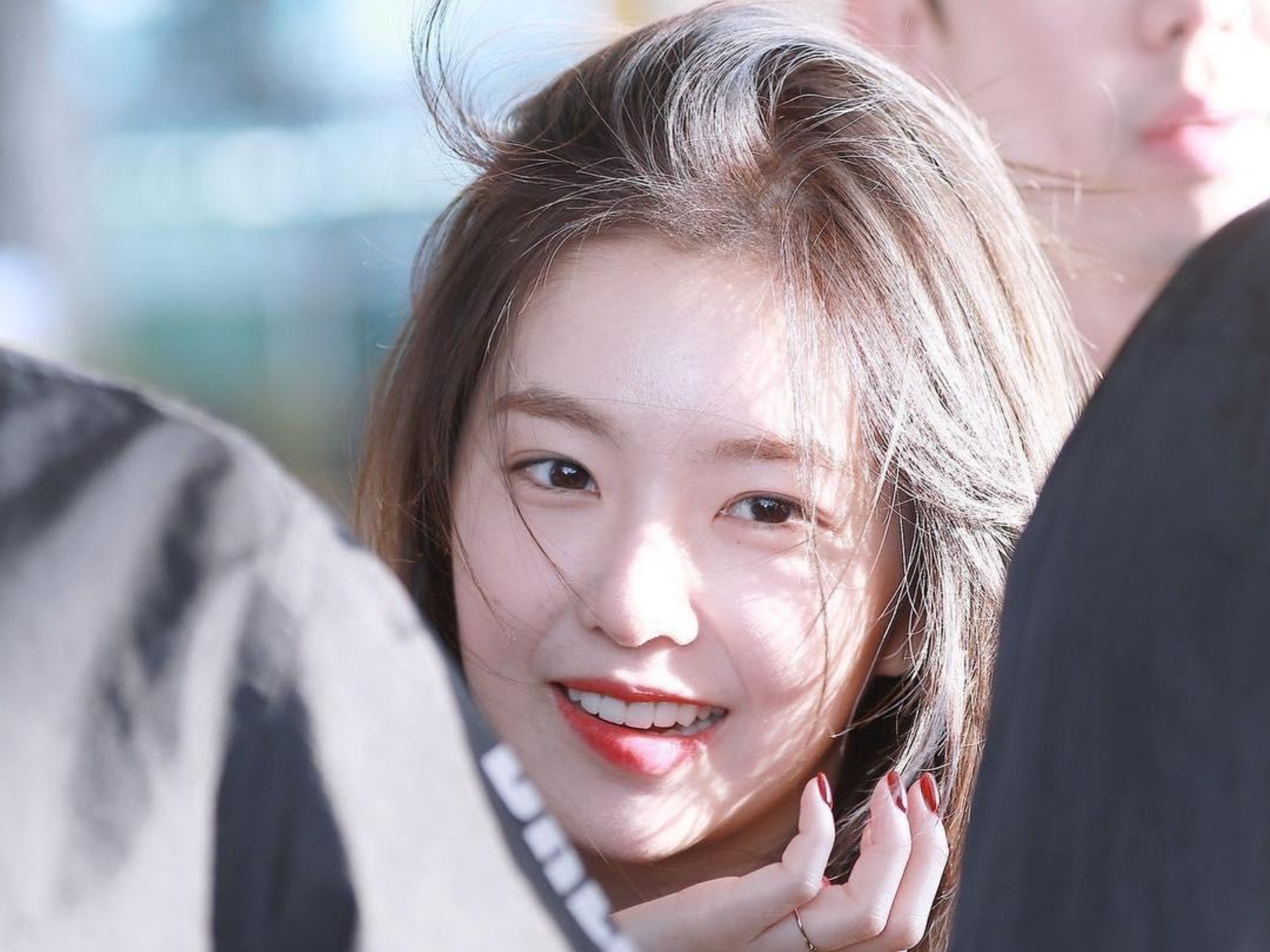 nhan sac ngoai doi cua cac idol Kpop anh 3