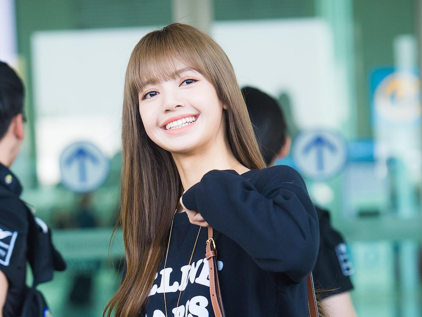 Lisa tham du Paris Fashion Week anh 4