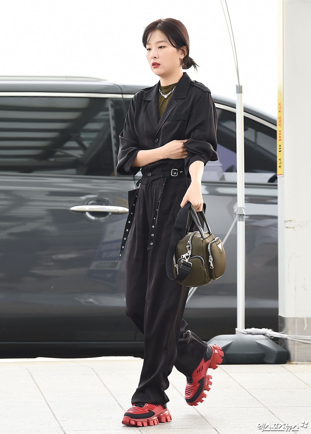 sao Kpop tai san bay anh 14