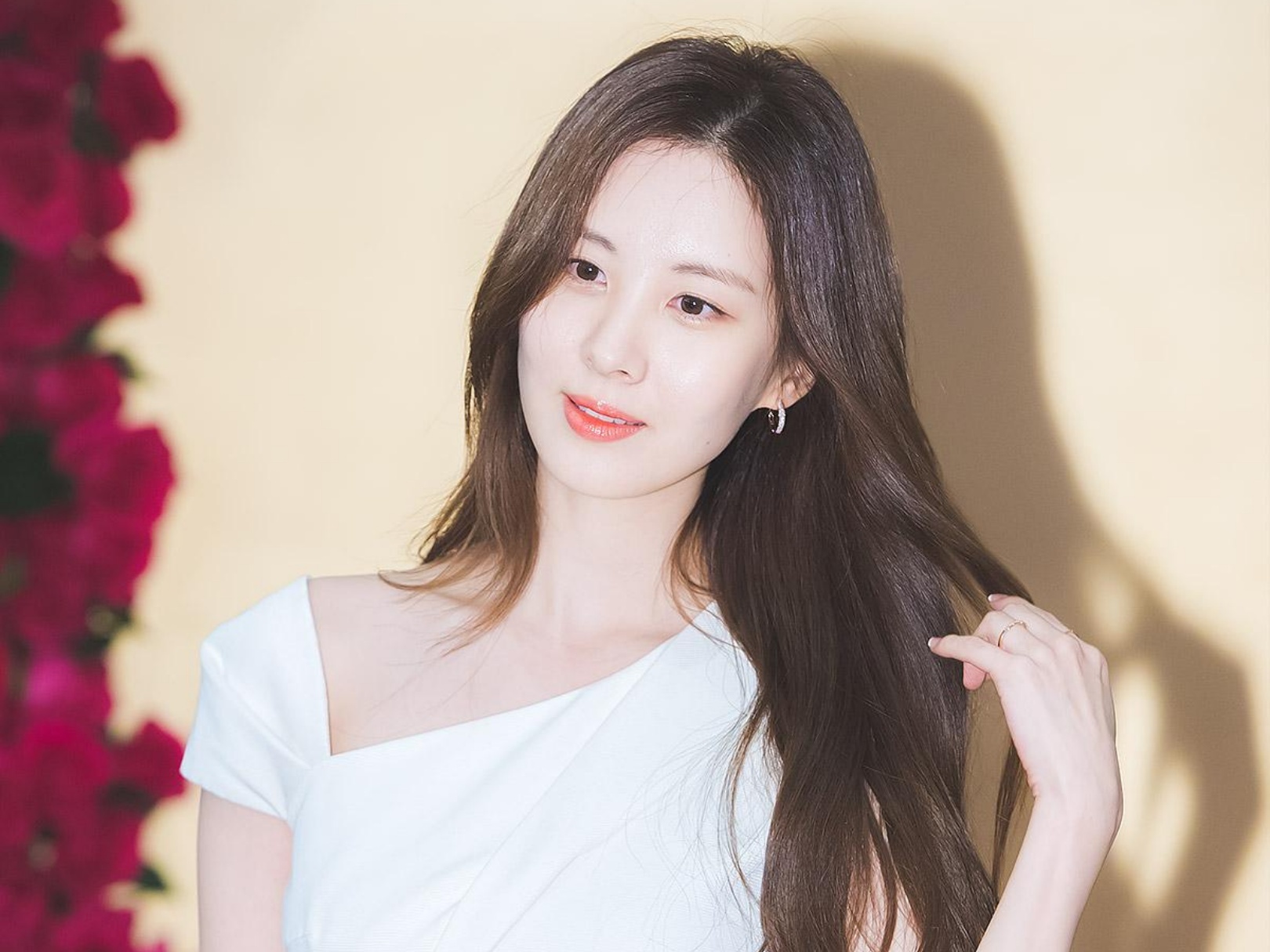 Gai ngoan Kpop khoe nhan sac thuan khiet, Bi Rain mac nam tinh hinh anh