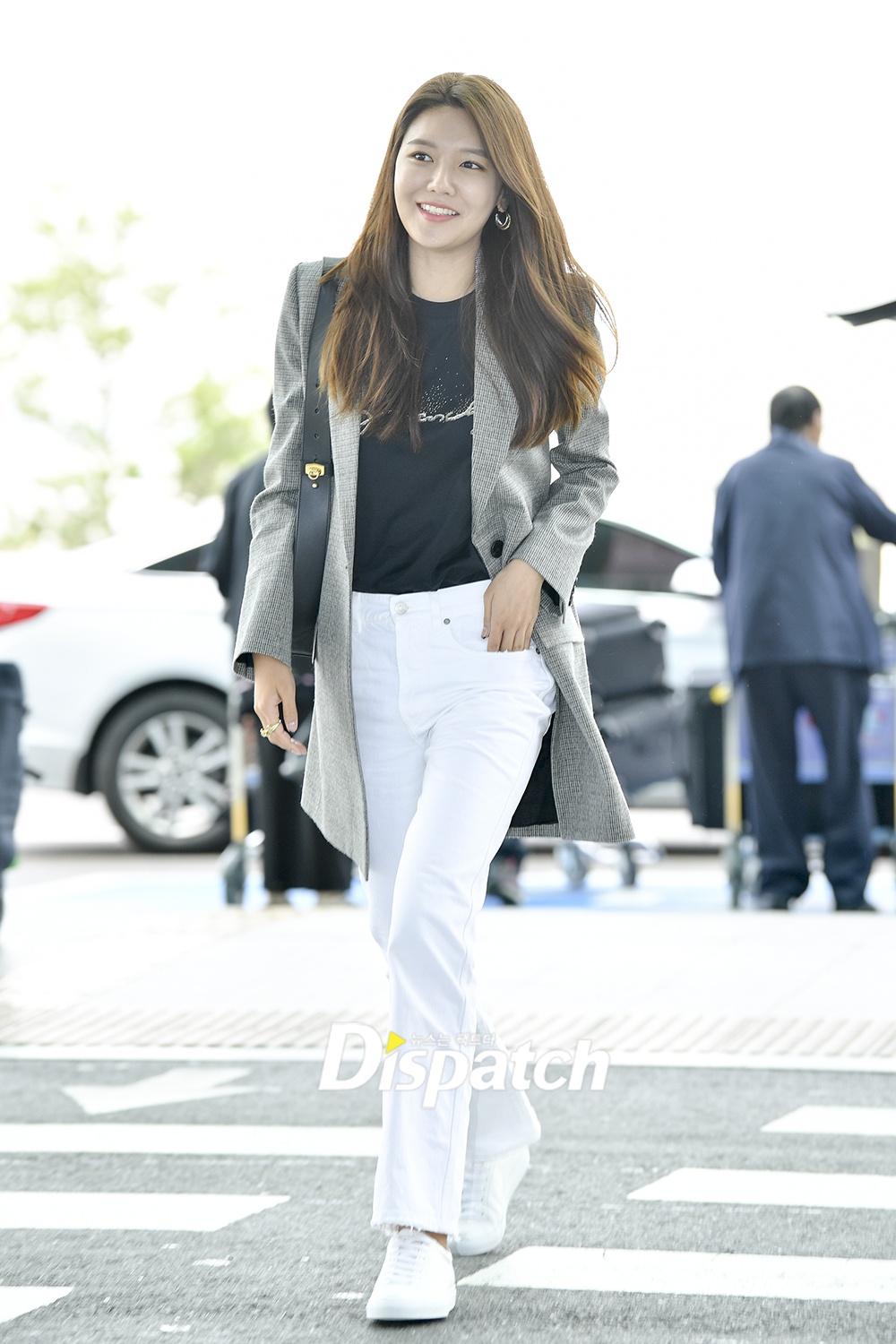 sao Kpop tai san bay anh 18