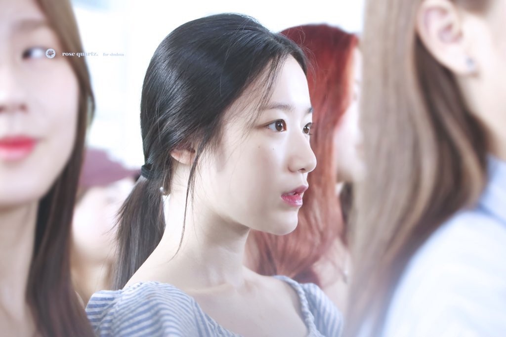 mat moc cua idol Kpop anh 14