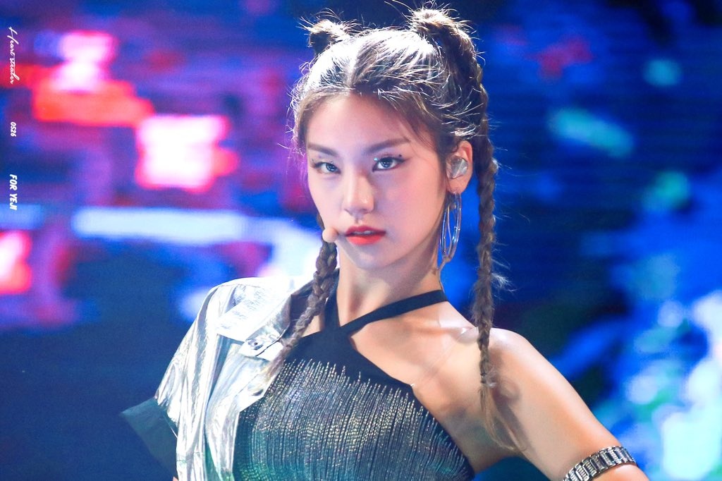 ITZY tai Paris Fashion Week anh 15