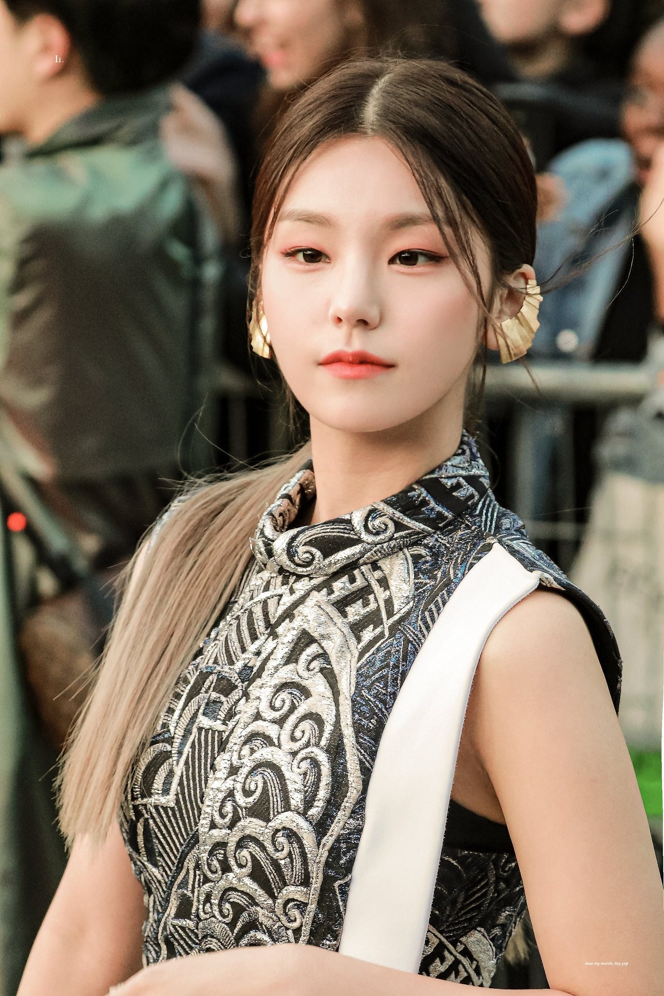 ITZY tai Paris Fashion Week anh 9