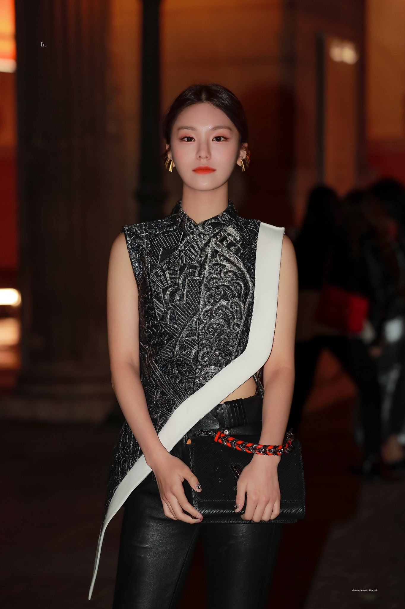 ITZY tai Paris Fashion Week anh 10