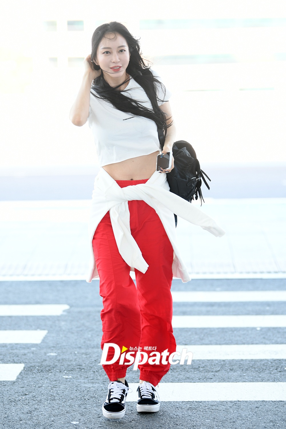 sao Kpop tai san bay anh 6