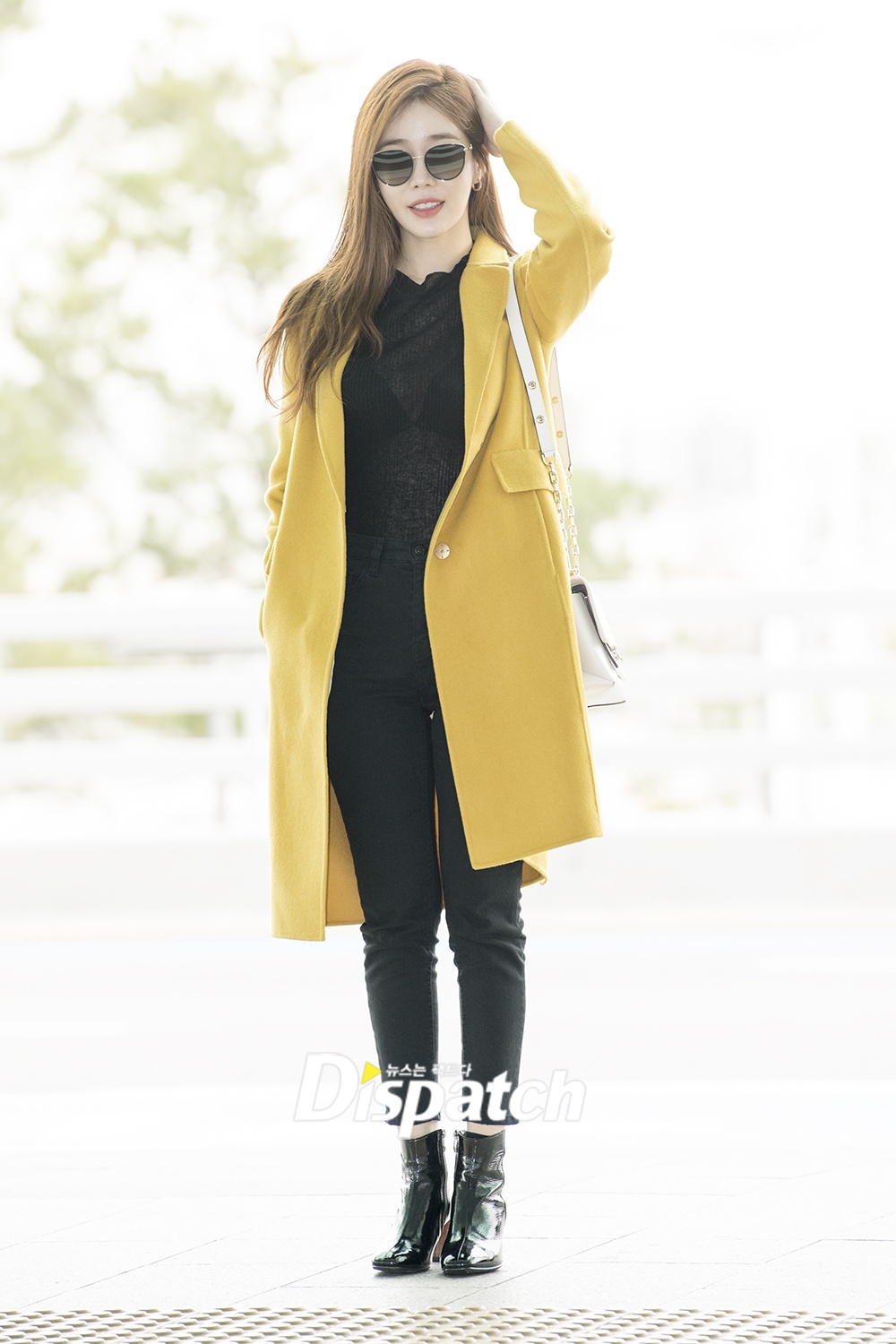 thoi trang san bay sao nu U40 anh 2