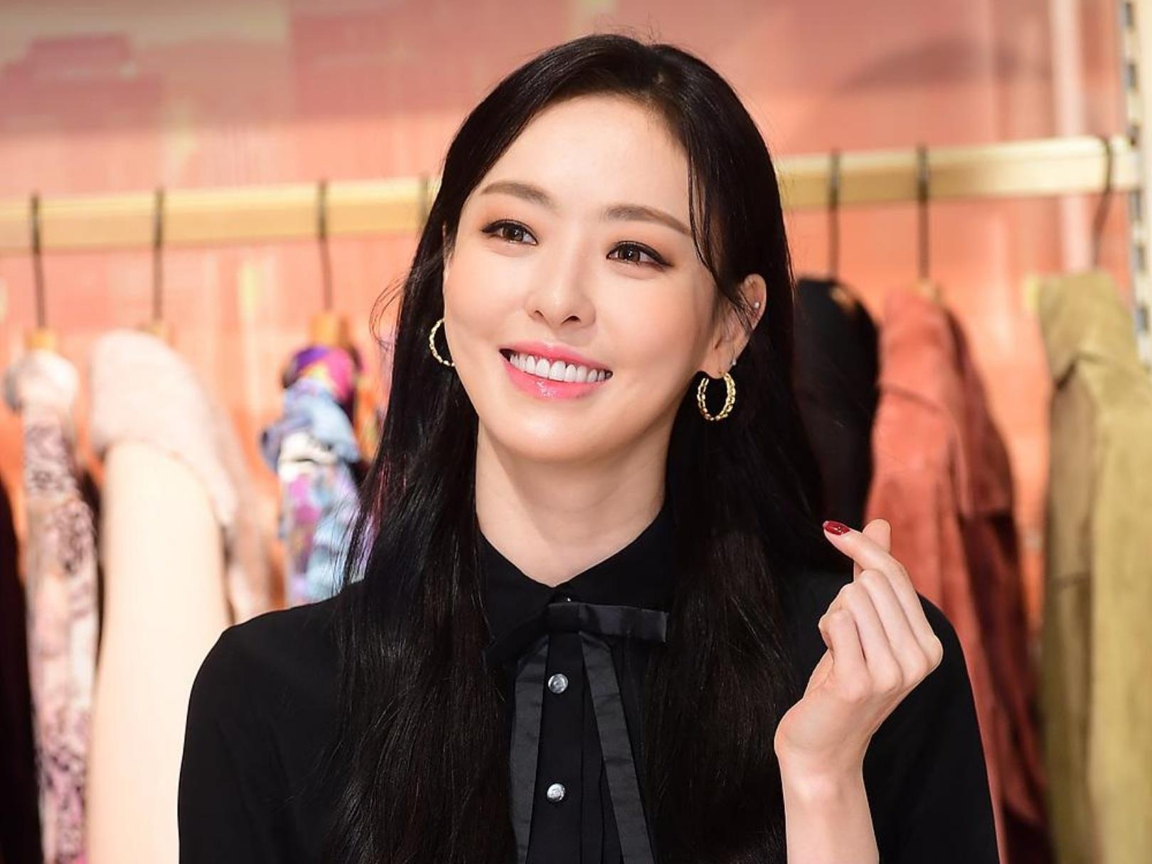 Sao nu U40 do sac my nhan the he moi Kpop hinh anh