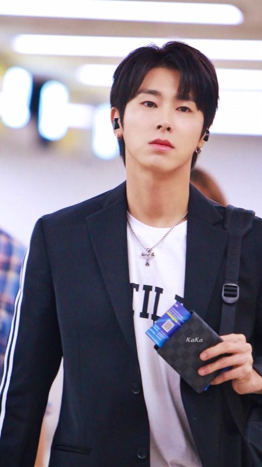 SM huy show vi Sulli qua doi anh 6