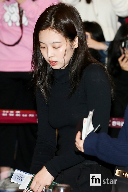 sao Kpop o san bay anh 17