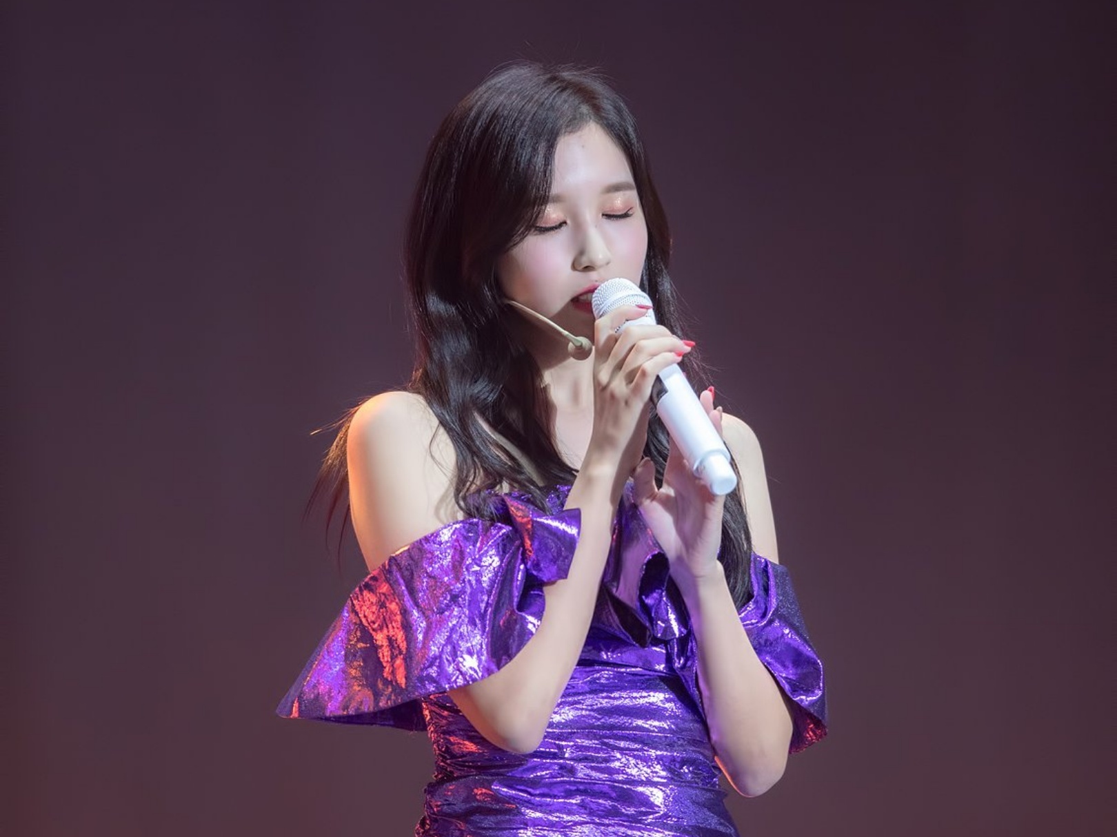 than tuong Kpop tro lai anh 9