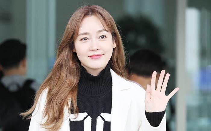 Hai my nhan U40 Han dep khong tuoi hinh anh