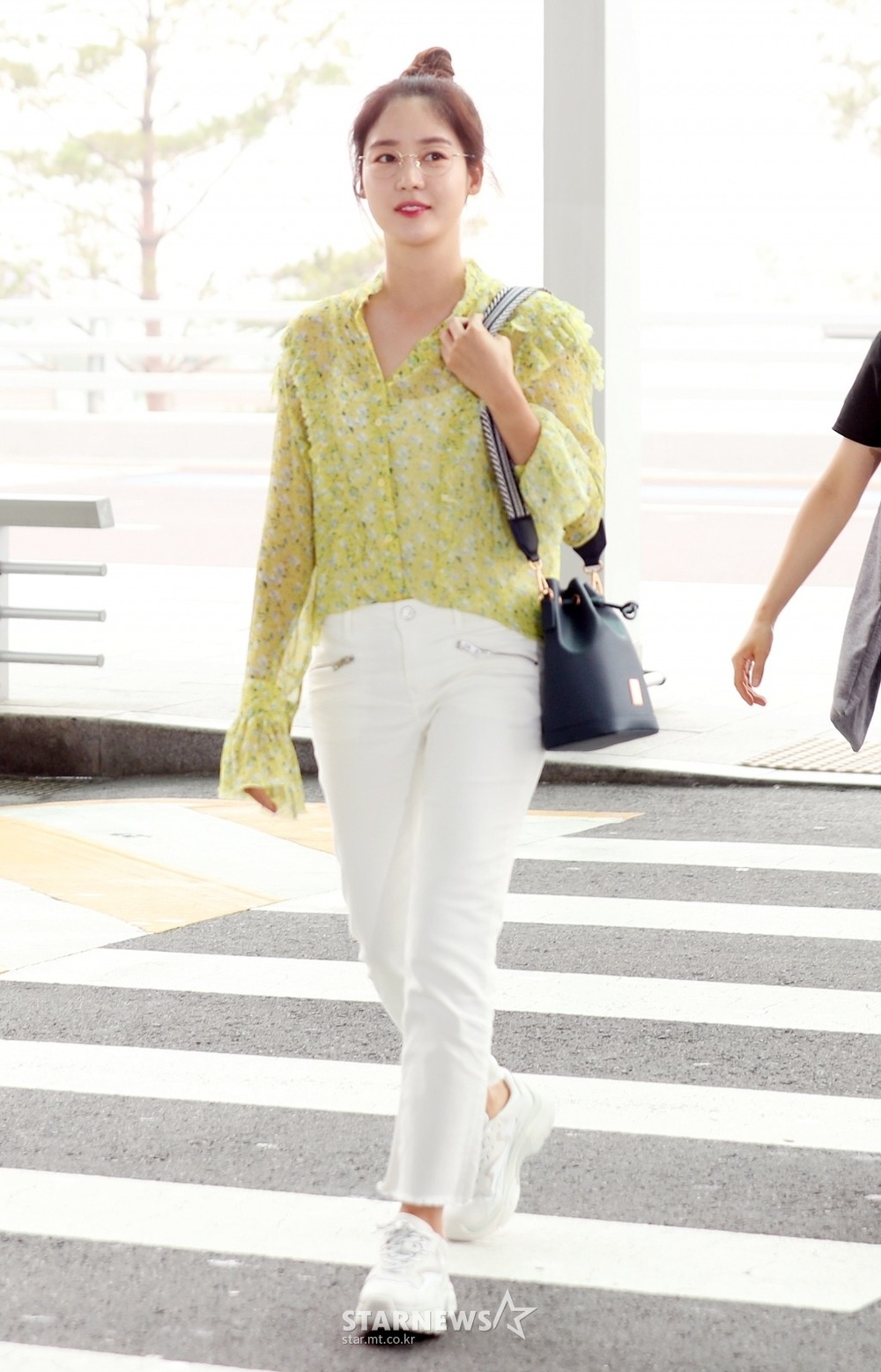 sao Han tai san bay anh 15