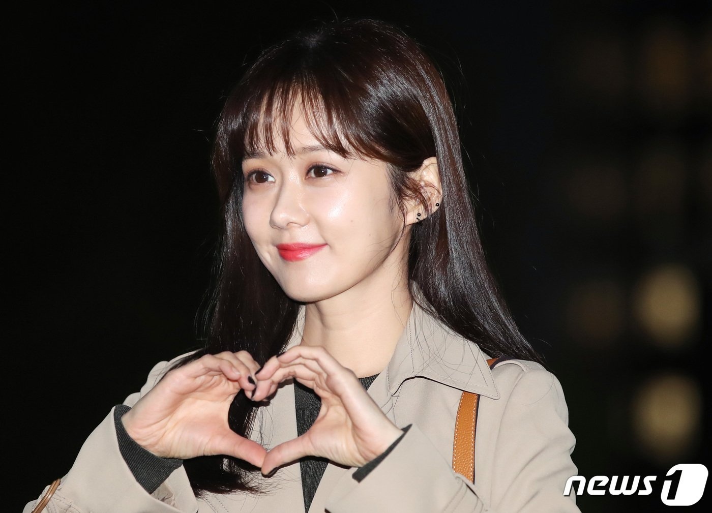 O tuoi U40, nhan sac Jang Nara duoc vi nhu bup be hinh anh