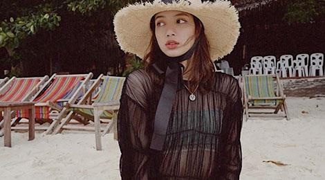 Lisa (Black Pink) dien vay mong tang hinh anh