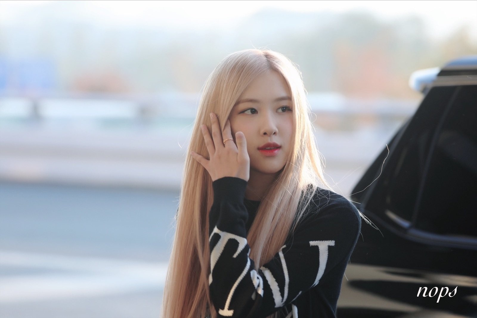 sao Kpop tai san bay anh 8