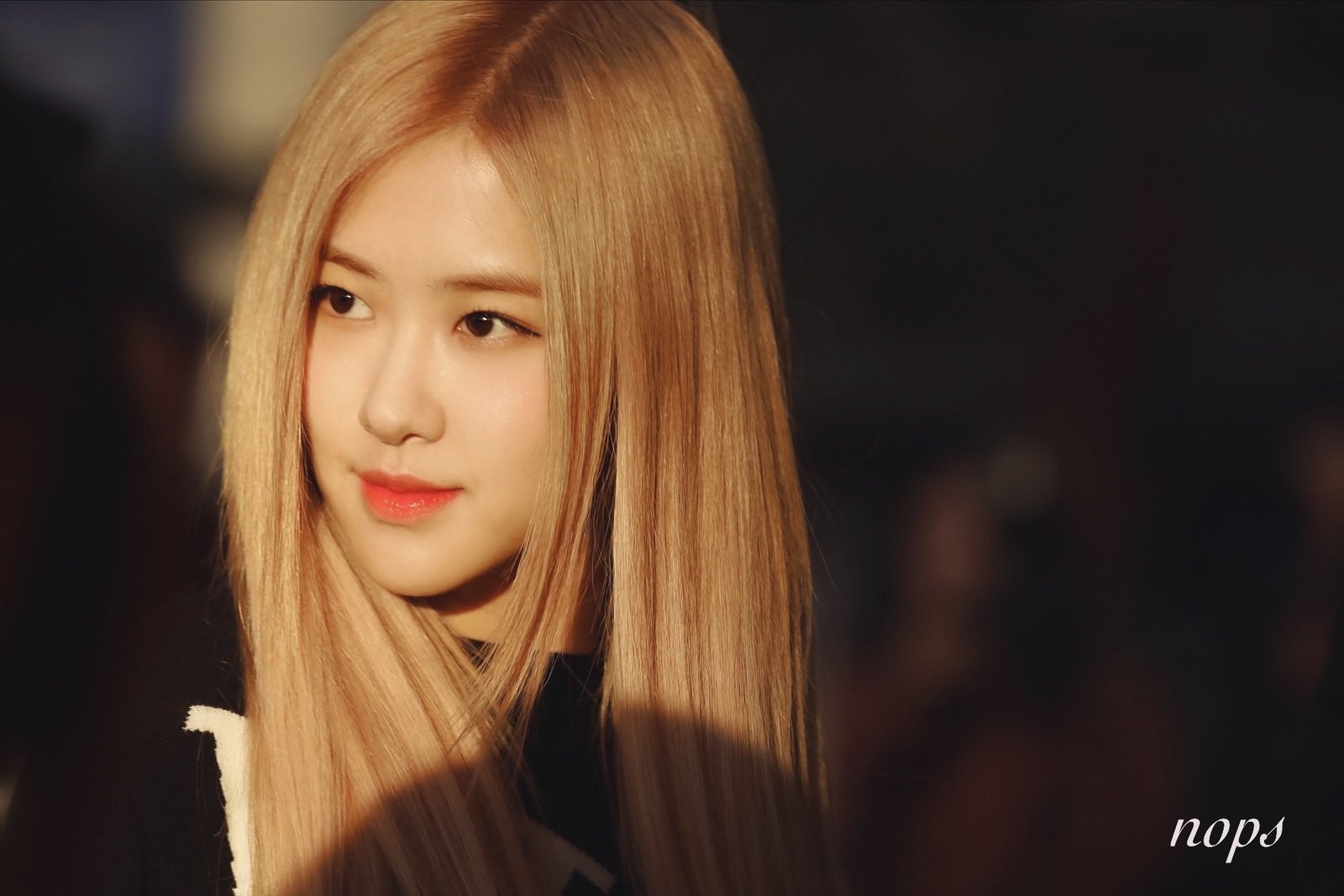 sao Kpop tai san bay anh 9