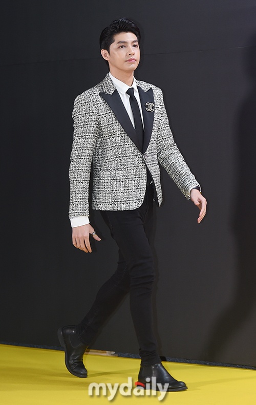 sao tren tham do anh 3