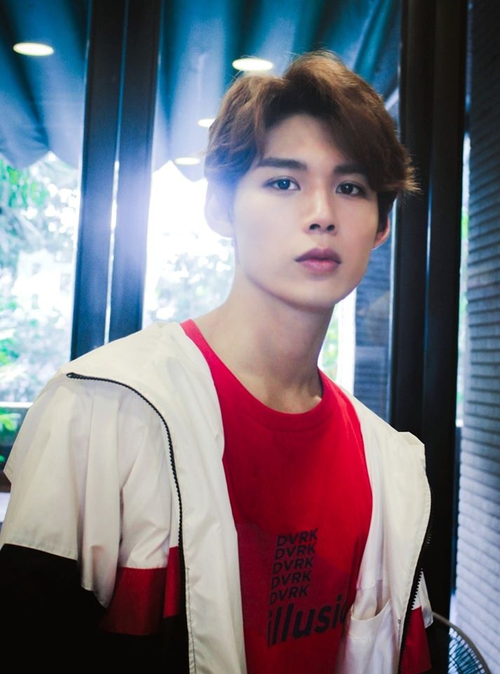 ca si Viet xuat than tu vu cong anh 7