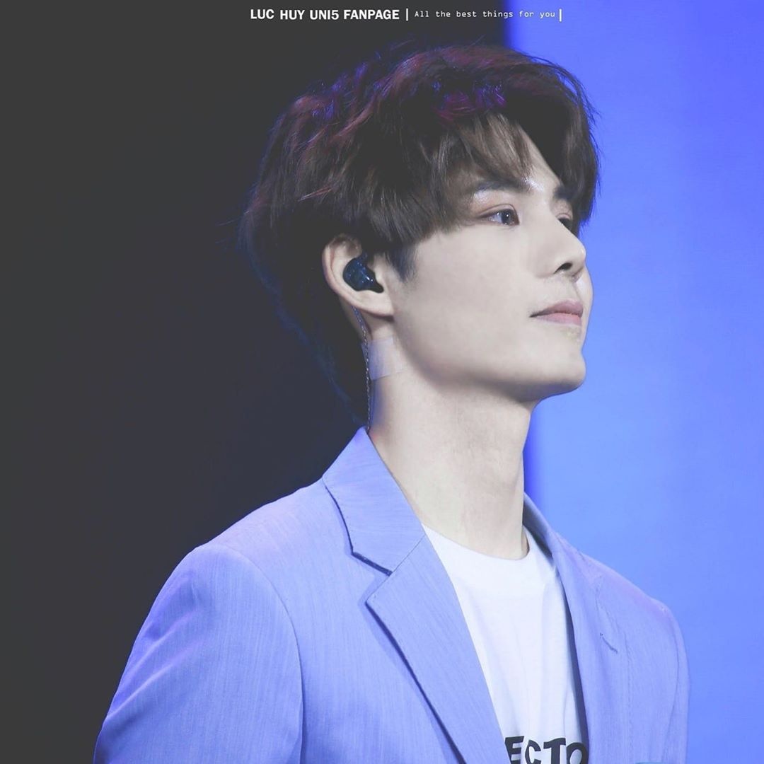 ca si Viet xuat than tu vu cong anh 6