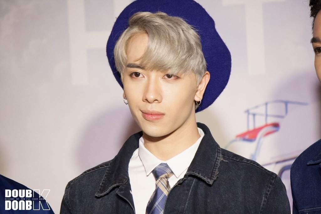 ca si Viet xuat than tu vu cong anh 14