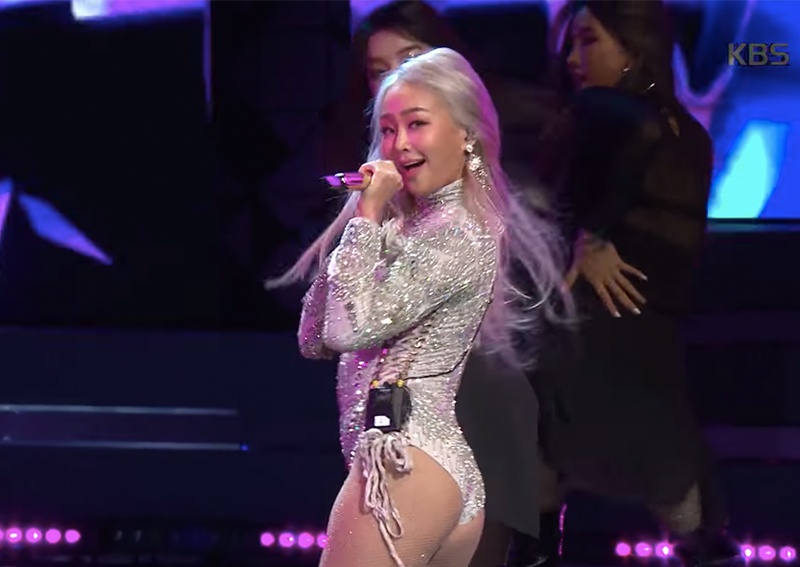 nhung trang phuc ho henh cua sao nu Kpop anh 1