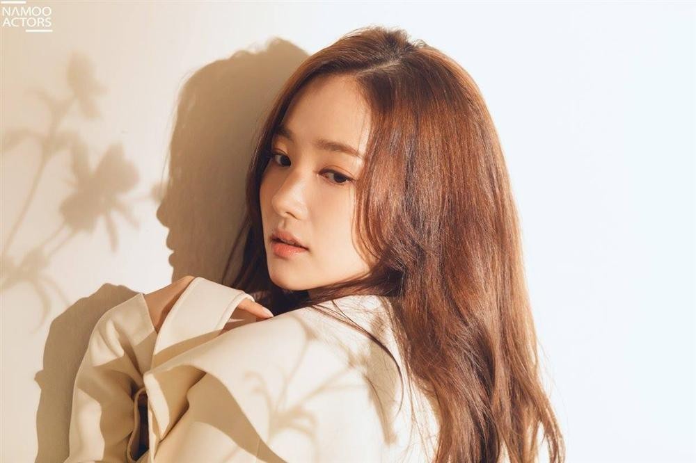 Park Min Young o san bay anh 12