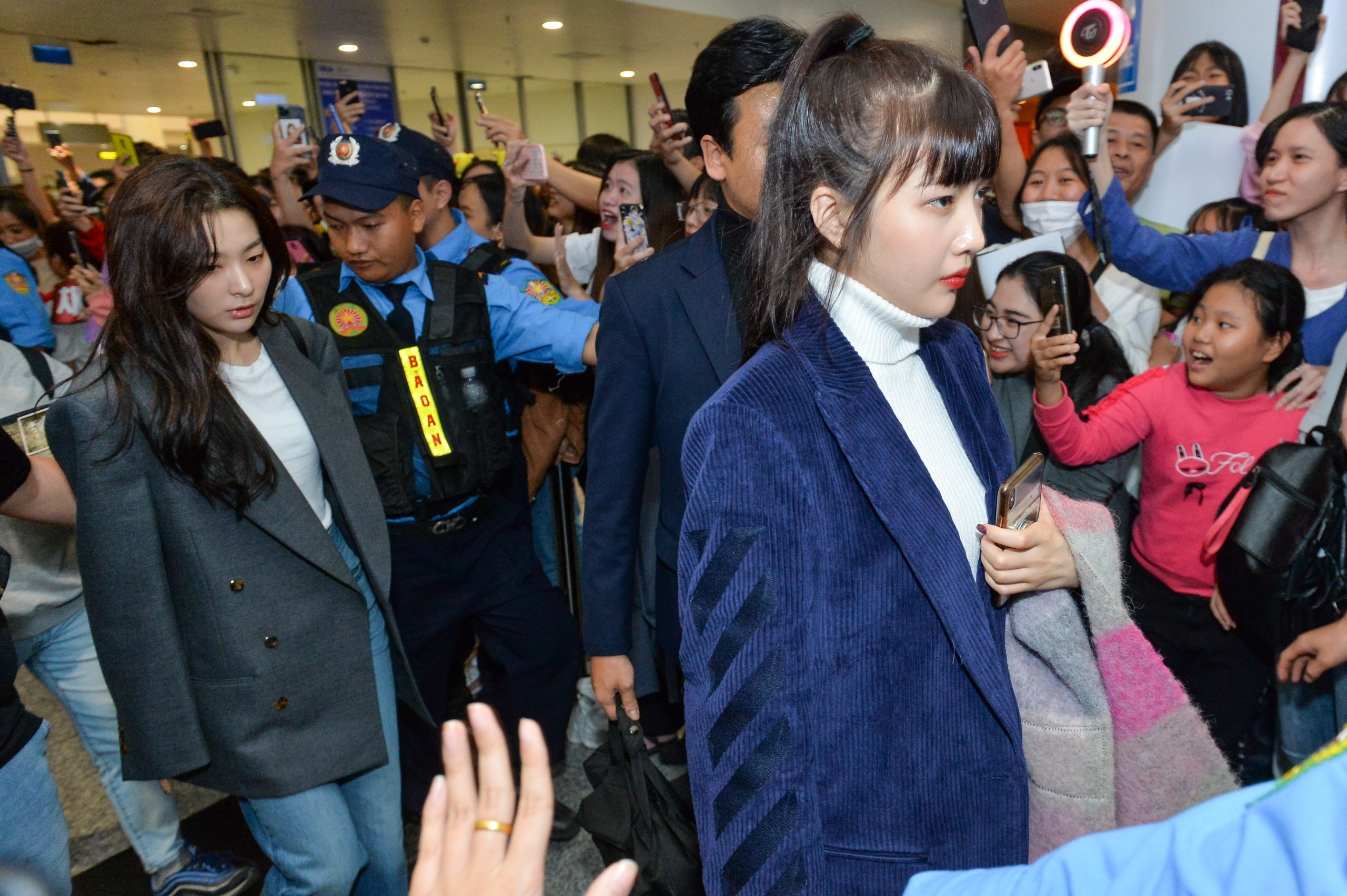 Nhan sac cac co gai TWICE, Red Velvet o doi thuong khi toi Viet Nam hinh anh