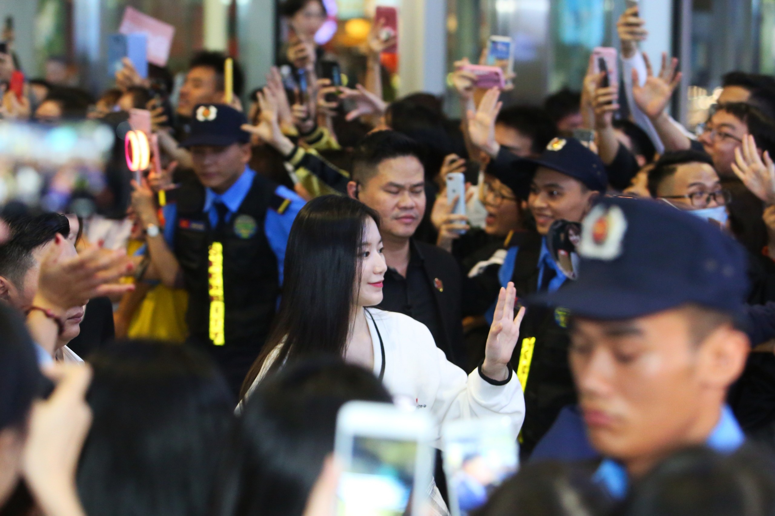 dan my nhan Han sang Viet Nam anh 9