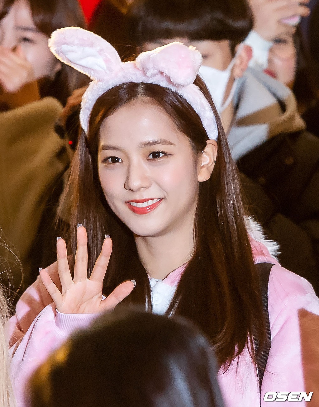 Black Pink tại sân bay ảnh 3 Black Pink tai san bay anh 3