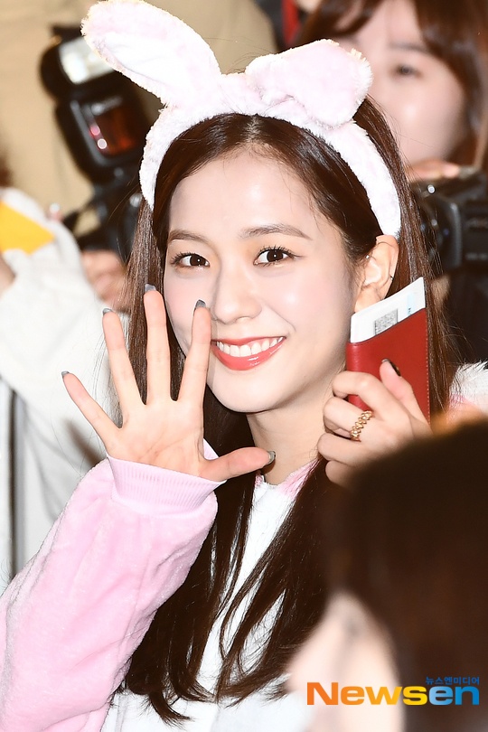 Black Pink tại sân bay ảnh 8 Black Pink tai san bay anh 8