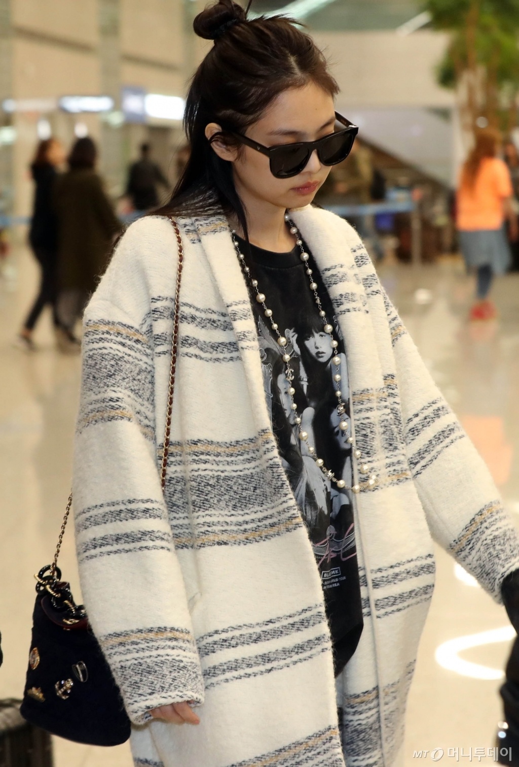 Black Pink tai san bay anh 6