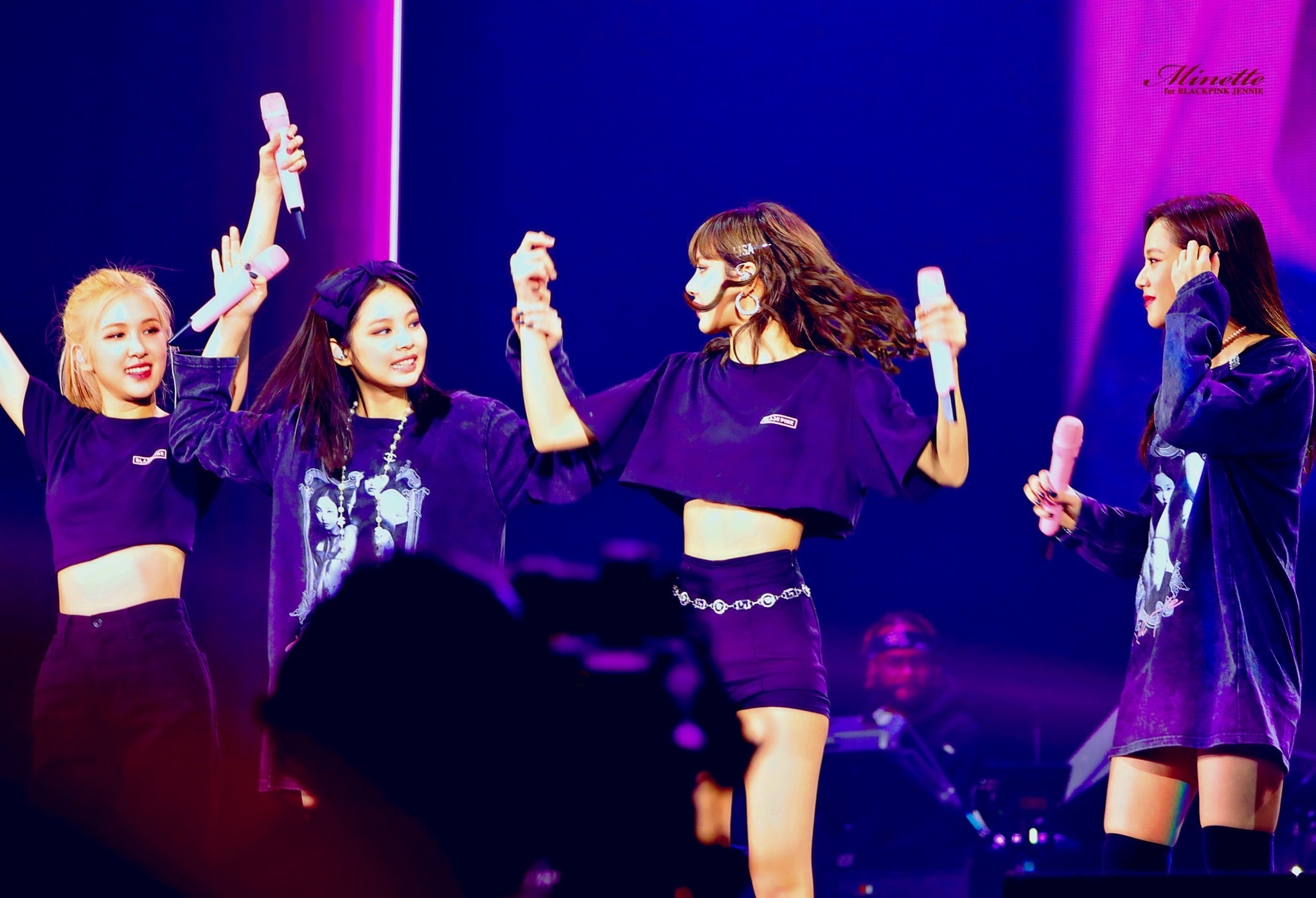 Black Pink tai san bay anh 1